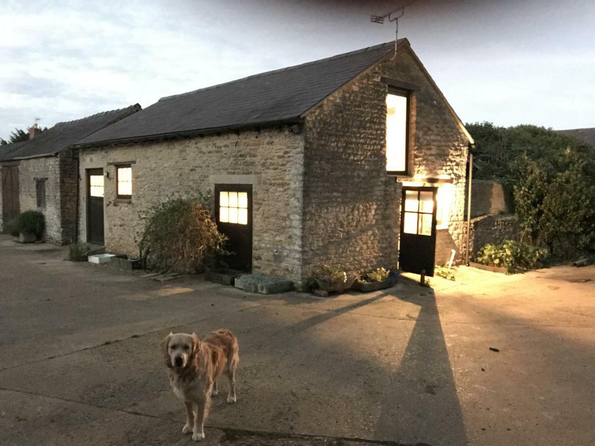Troy'S Barn Apartment แบร็คลีย์ ภายนอก รูปภาพ